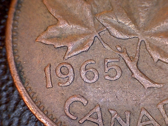 Is-This-A-1965-Pointed-5-Small-Bead-1-Cent